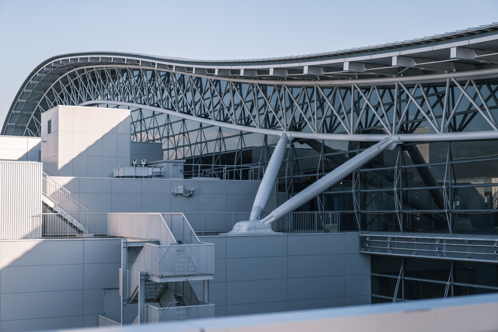 Le terminal de l’aéroport international du Kansai vu de l’extérieur