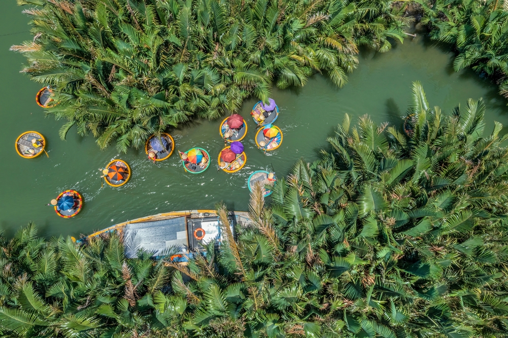 Bateaux-paniers dans la cocoteraie de Bay Mau à Cam Thanh près de Hoi An