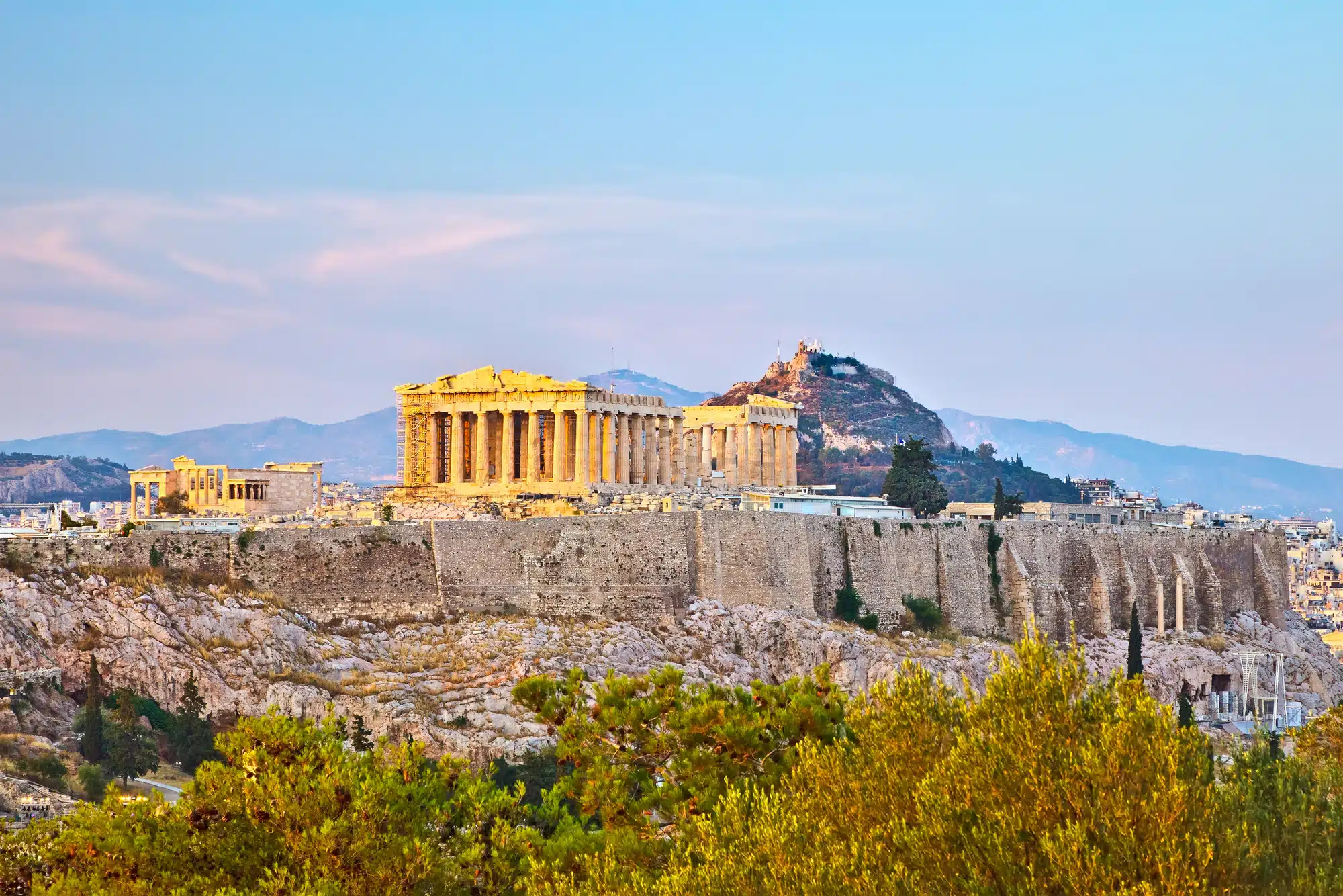Que faire à Athènes : l’Acropole et le Parthénon au soleil couchant