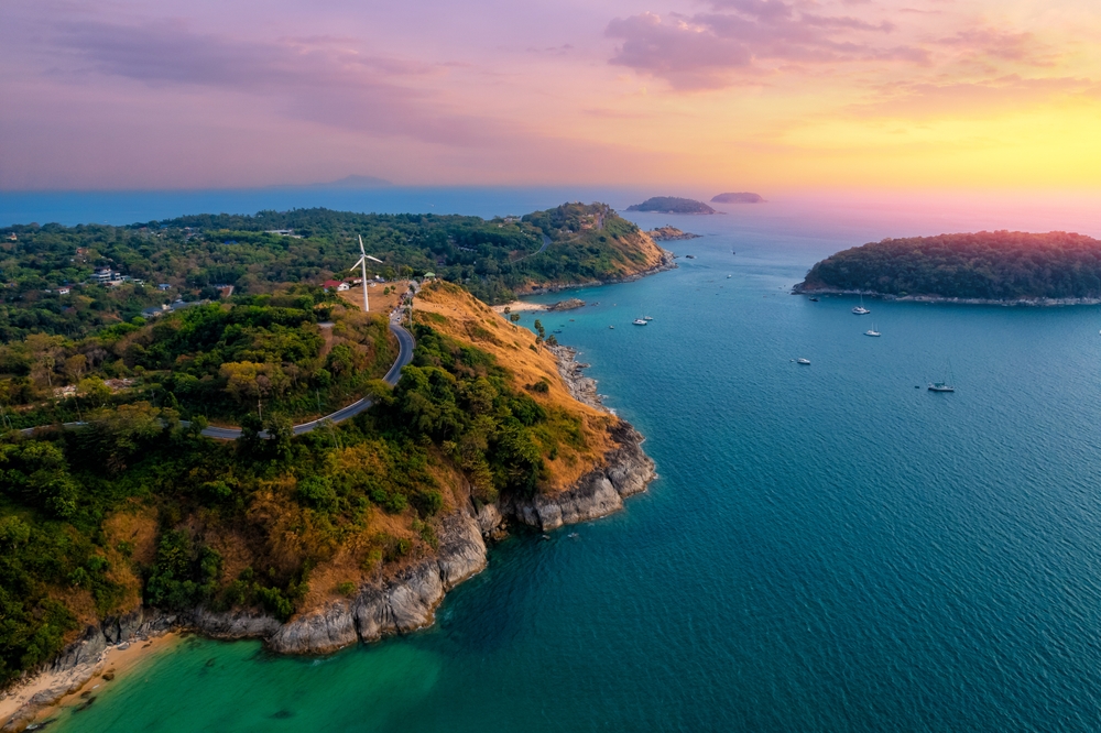Coucher de soleil à Promthep Cape, à la pointe sud de Phuket