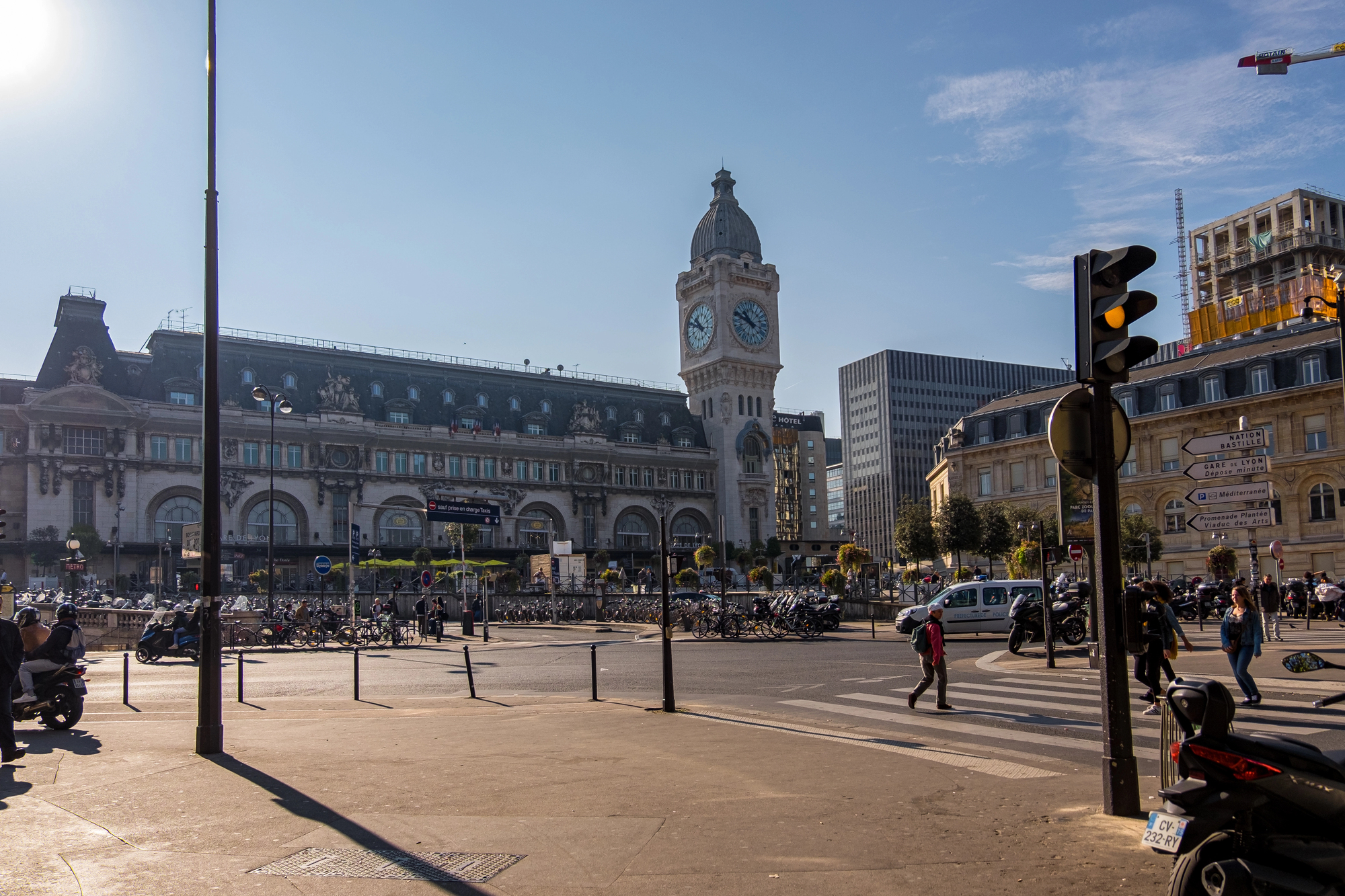 De l’aéroport d’Orly au centre de Paris - guide des transports 6 La gare de Lyon à Paris
