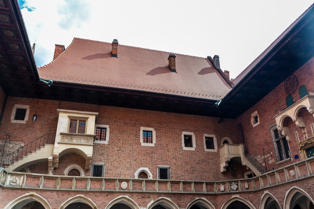 Que faire à Cracovie ? 18 lieux à voir et activités 30 La cour à arcades du Collegium Maius à Cracovie