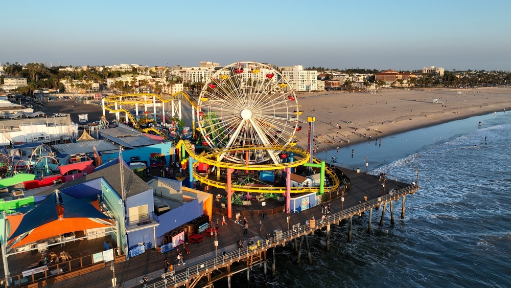 Que faire à Los Angeles ? 19 lieux à voir et activités 20 La jetée de Santa Monica avec la grande roue de Pacific Park