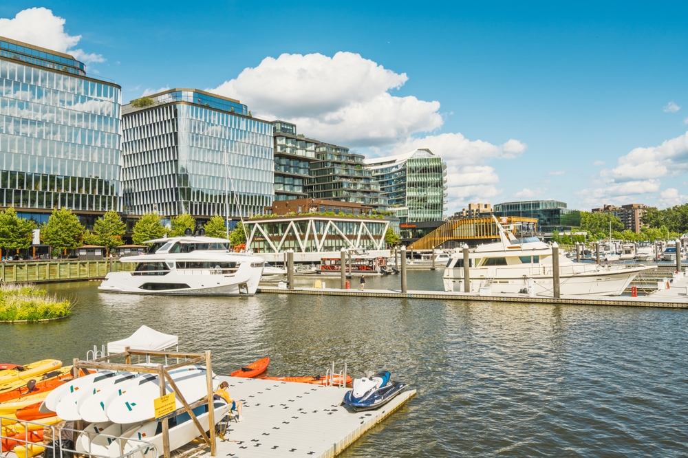 Où dormir à Washington D.C. ? Les 6 meilleurs quartiers et de bons hôtels 10 La marina et la promenade de The Wharf à Washington D.C.