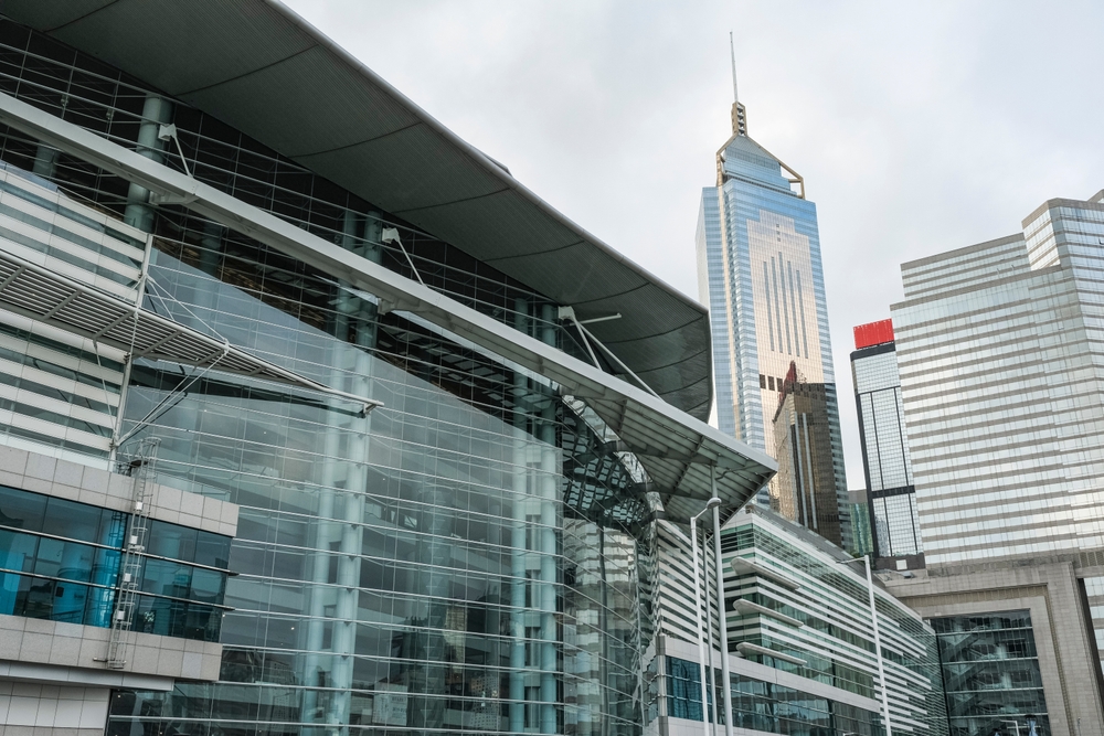 Où dormir à Hong Kong ? Les 6 meilleurs quartiers et de bons hôtels 12 Le Hong Kong Convention and Exhibition Centre au bord du port à Wan Chai