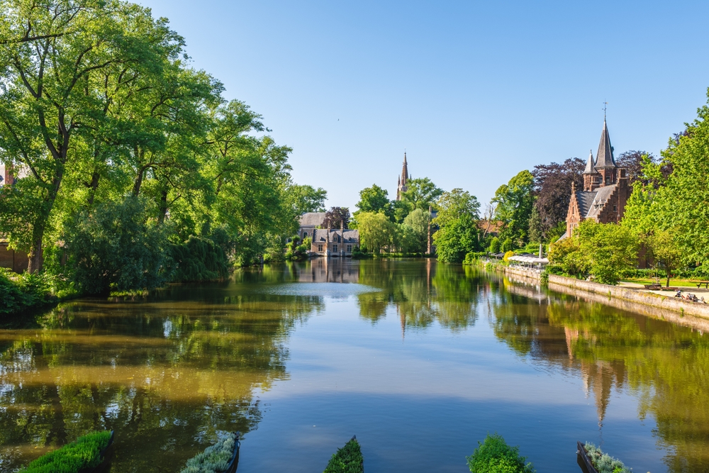 Où dormir à Bruges ? Les 5 meilleurs quartiers et de bons hôtels 11 Le Minnewater, le lac d’Amour, à Bruges