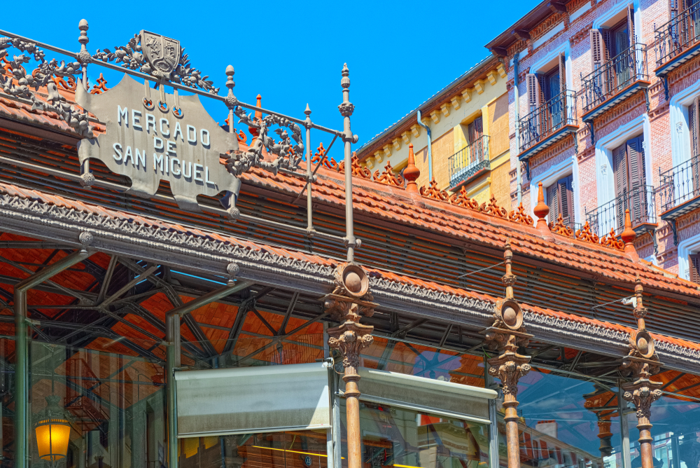 Visiter Madrid : que faire ? 18 lieux à voir et activités 29 Le marché couvert du Mercado de San Miguel à Madrid