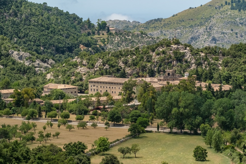 Le monastère du sanctuaire de Lluc dans la Serra de Tramuntana