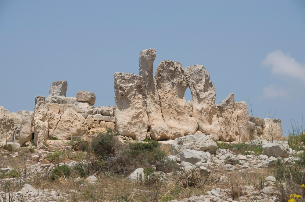 Le temple de pierre de Ħaġar Qim près de Qrendi à Malte
