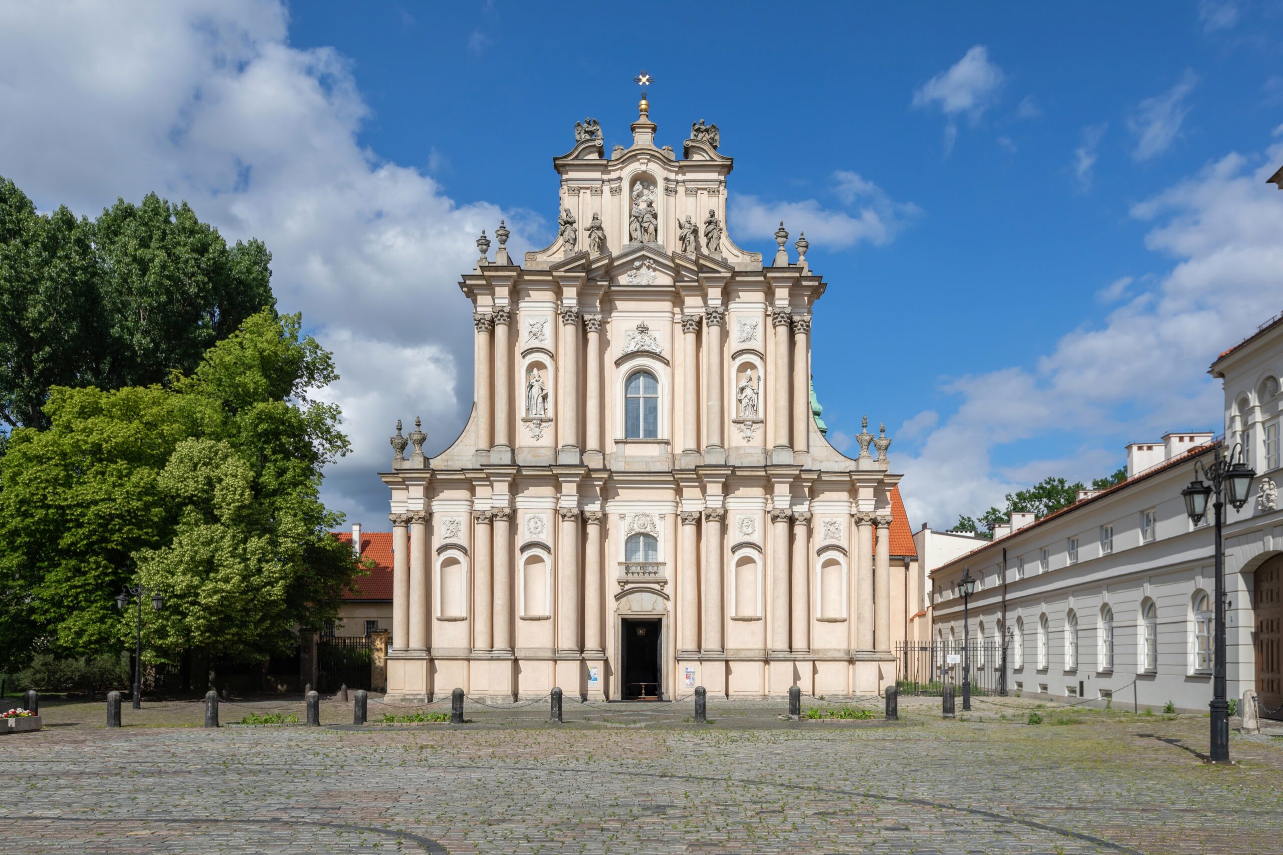 Où dormir à Varsovie ? Les 6 meilleurs quartiers et de bons hôtels 10 L’église des Visitandines sur Krakowskie Przedmieście à Varsovie