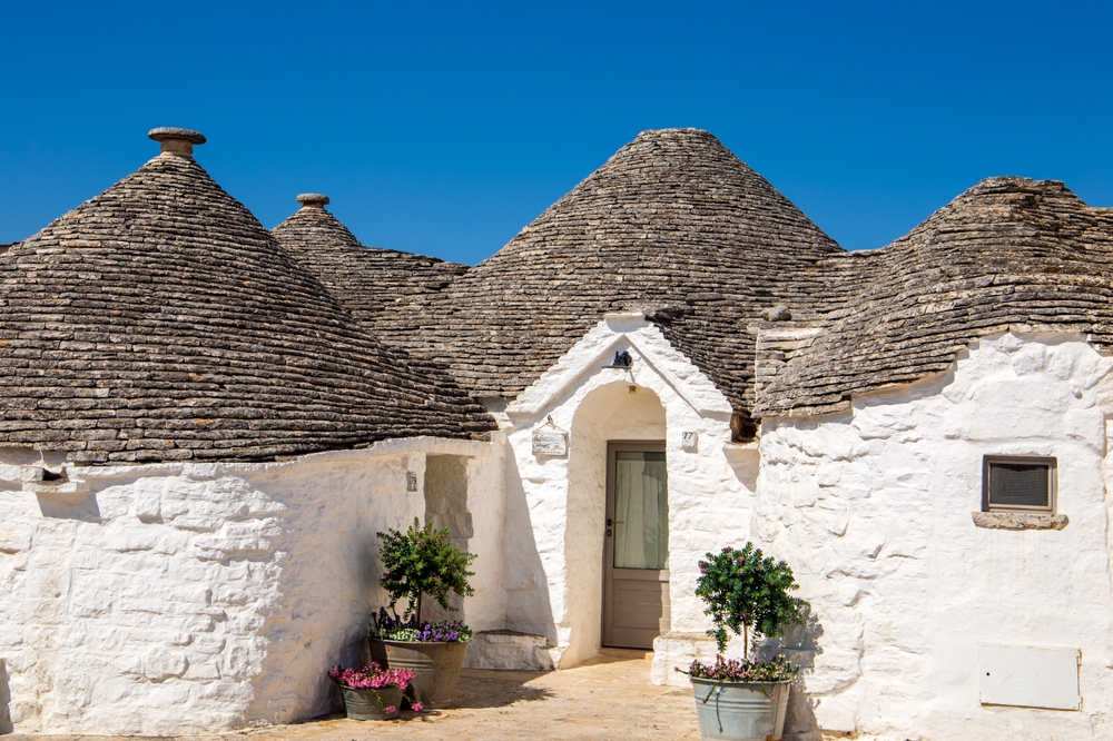 Maisons trulli aux toits coniques à Alberobello