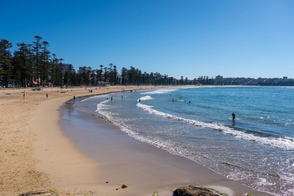 Où dormir à Sydney ? Les 6 meilleurs quartiers et hôtels 14 Manly Beach à Sydney avec son sable doré et ses vagues bleues