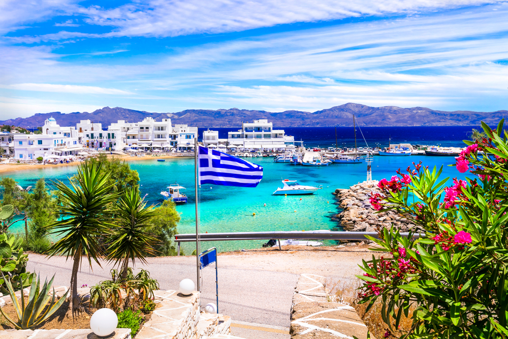 Où dormir à Paros ? Les 5 meilleures zones et de bons hôtels 10 Le village côtier de Piso Livadi à Paros