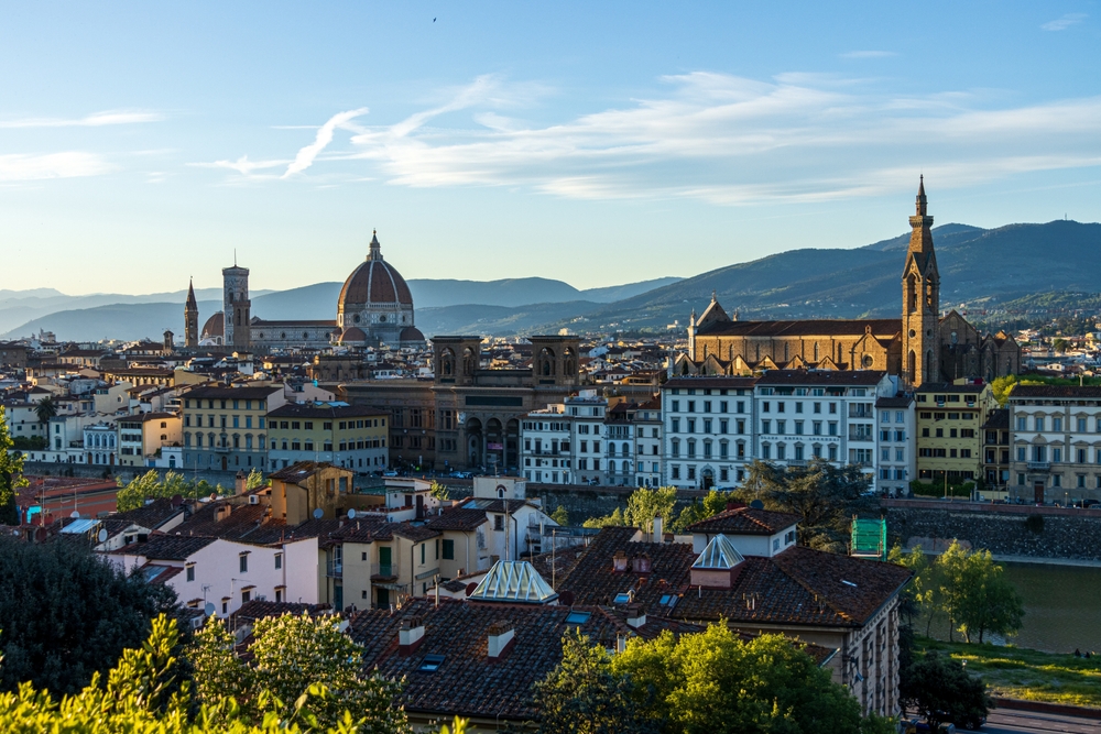 Vue sur Florence avec la coupole de la cathédrale et la tour du Palazzo Vecchio