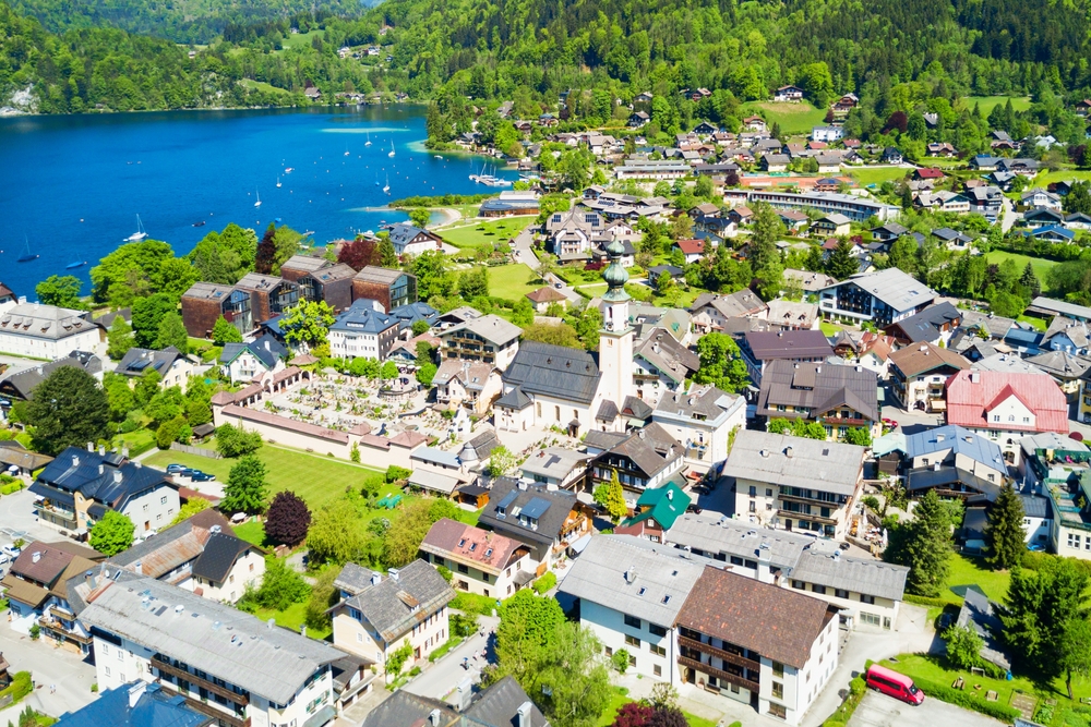 St. Gilgen au bord du Wolfgangsee vu d’en haut