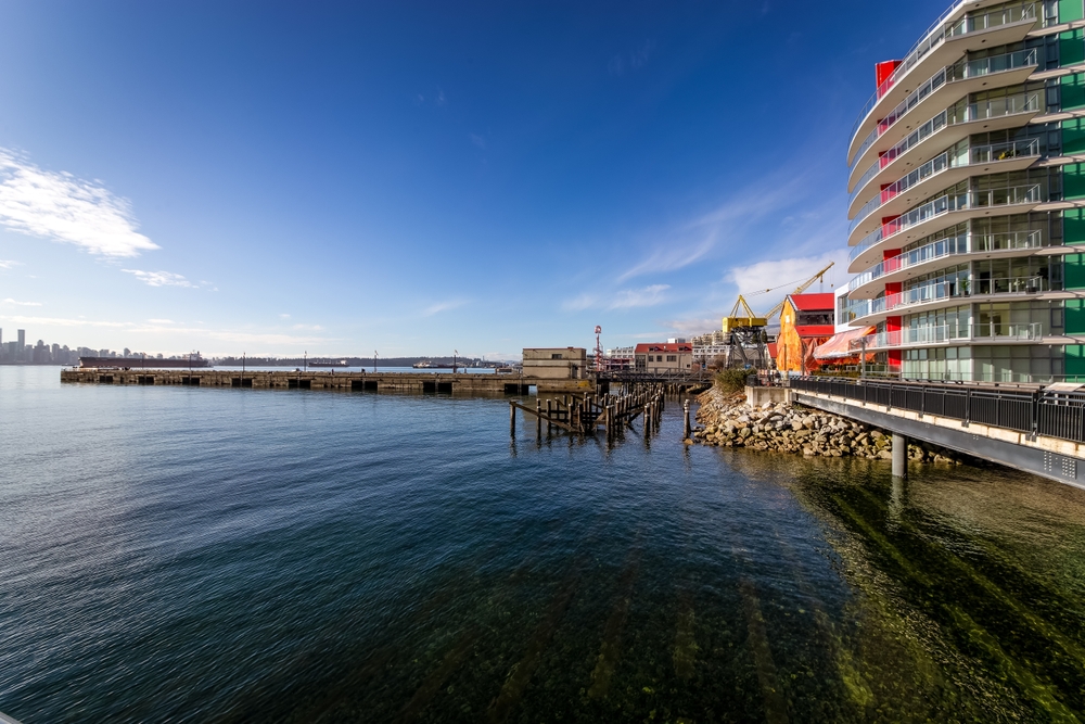 Où dormir à Vancouver ? Les 6 meilleurs quartiers et de bons hôtels 14 The Shipyards et la jetée de Lower Lonsdale à North Vancouver