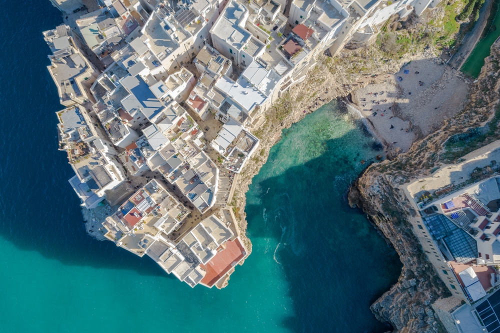Vue aérienne de Polignano a Mare dans les Pouilles