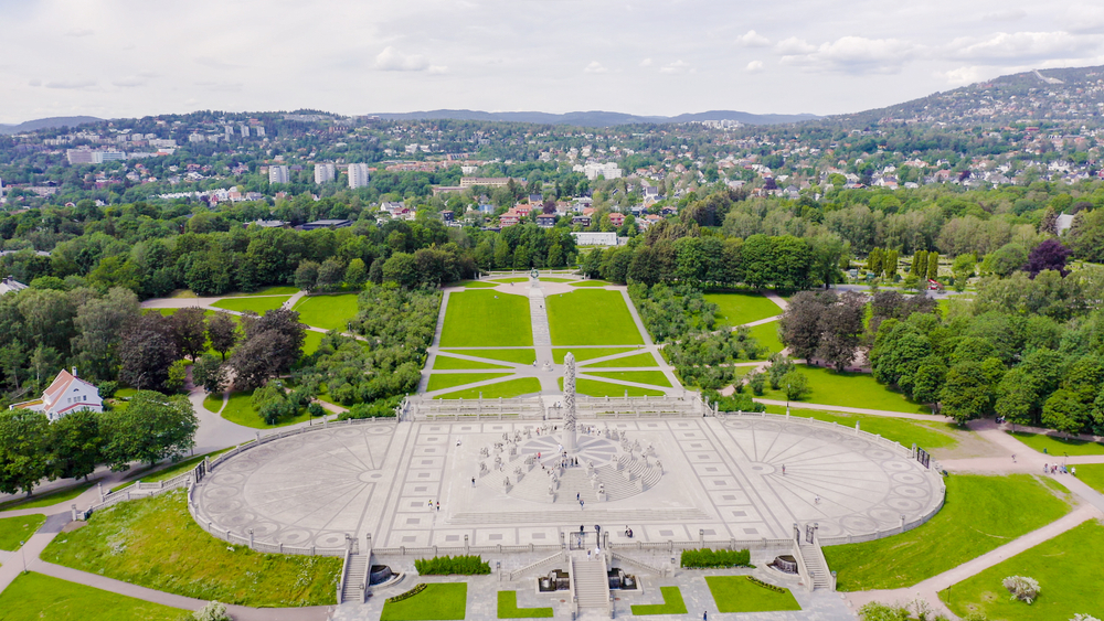 Vue aérienne de Vigelandsparken dans Frognerparken à Oslo