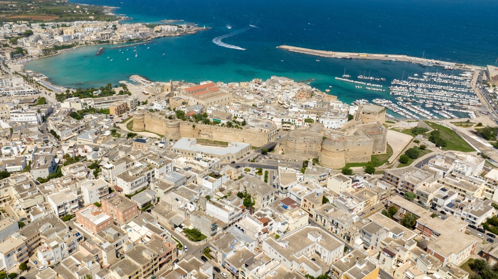 Vue aérienne du château, de la cathédrale et du port d’Otranto