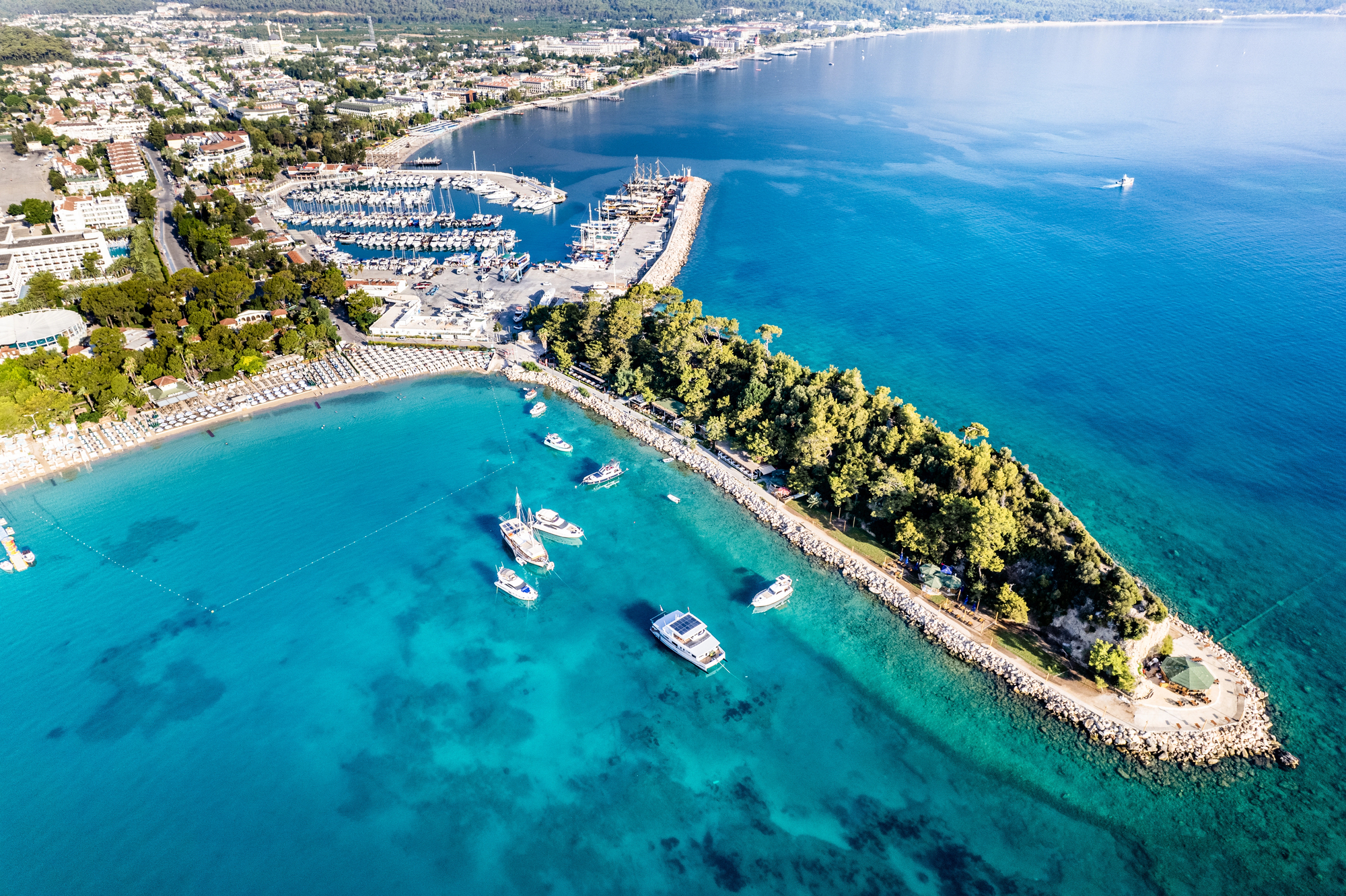 Vue aérienne du port de Kemer