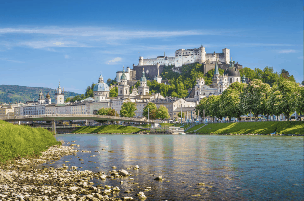 Vue sur Salzbourg et la forteresse de Hohensalzburg