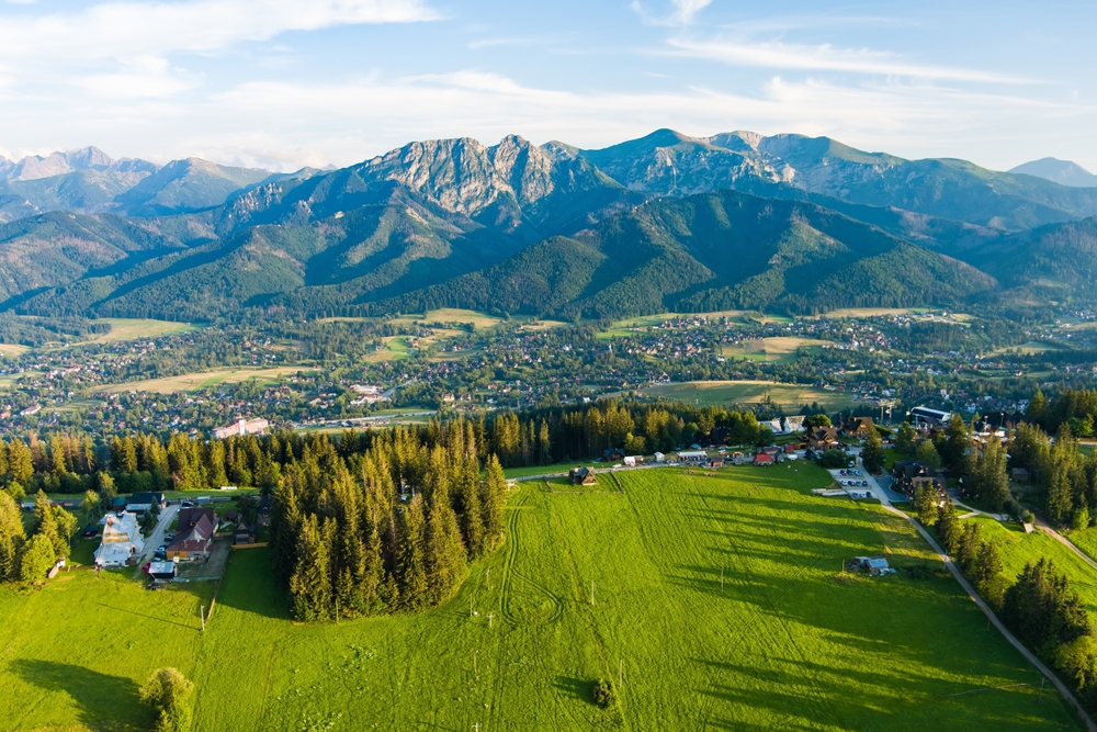 Que faire à Cracovie ? 18 lieux à voir et activités 38 Zakopane au pied des Tatras vu depuis Gubałówka