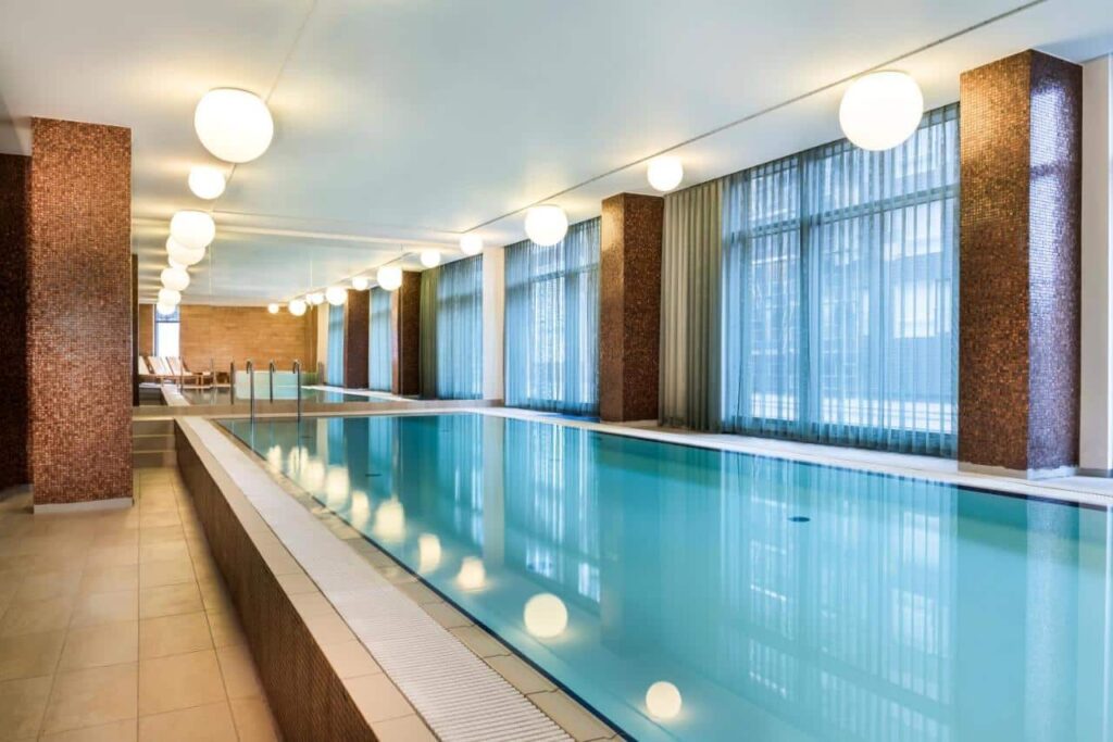 Hôtel avec piscine à Copenhague : les 8 meilleurs hôtels de la capitale danoise 🏊🏻 28 Adina Apartment, hôtel avec piscine intérieure à Copenhague