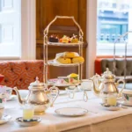 Afternoon tea à Londres : les 12 meilleures adresses (+ des expériences uniques !) 🫖