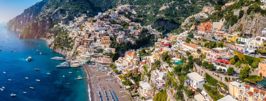 Que faire sur la côte amalfitaine : 17 incontournables et pépites cachées 🍋 24 Balade en bateau sur la côte amalfitaine