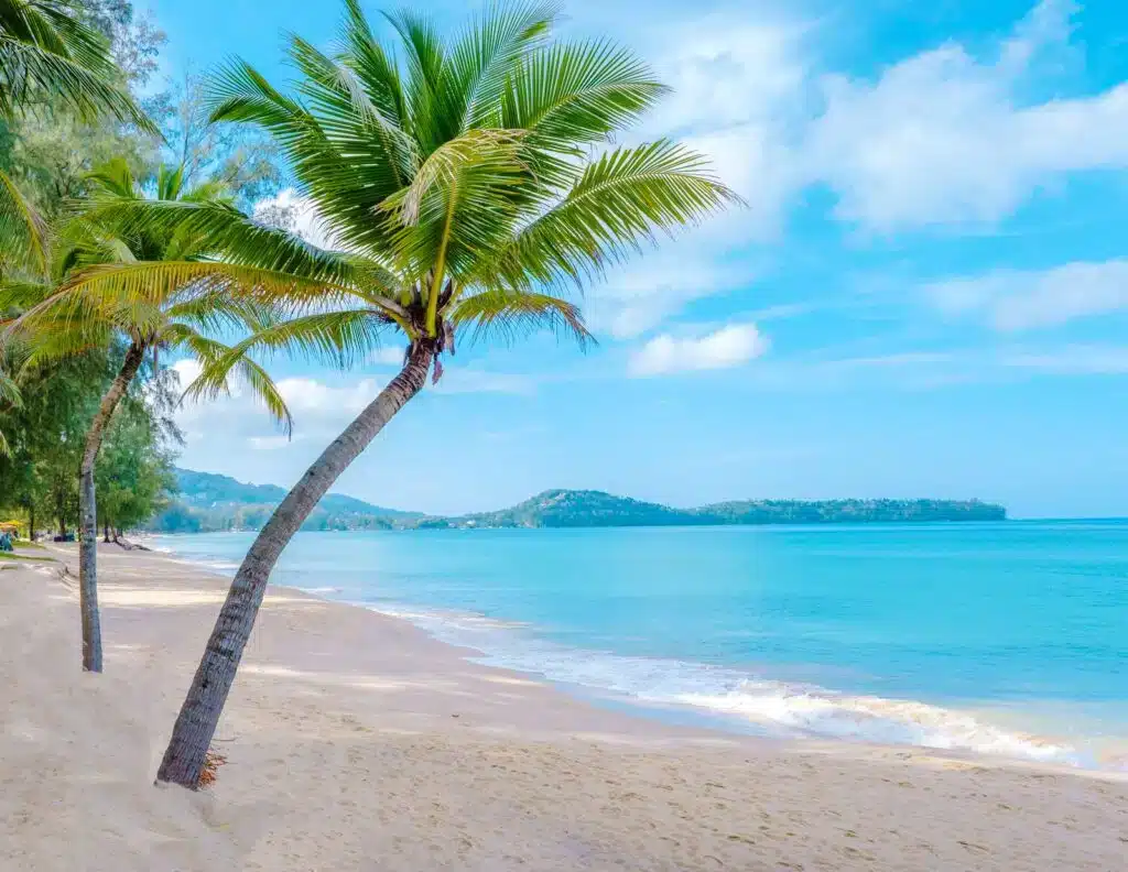 Où dormir à Phuket ? Les 9 meilleurs quartiers et hébergements uniques 🇹🇭 96 Bangtao, le meilleur endroit où dormir près de l’aéroport de Phuket