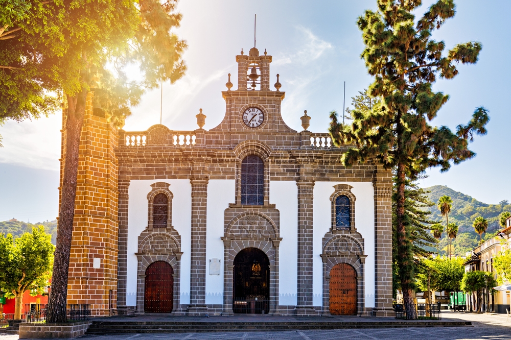 Visiter la Grande Canarie : que faire ? 17 lieux à voir et activités 29 La basilique Nuestra Señora del Pino à Teror en Grande Canarie