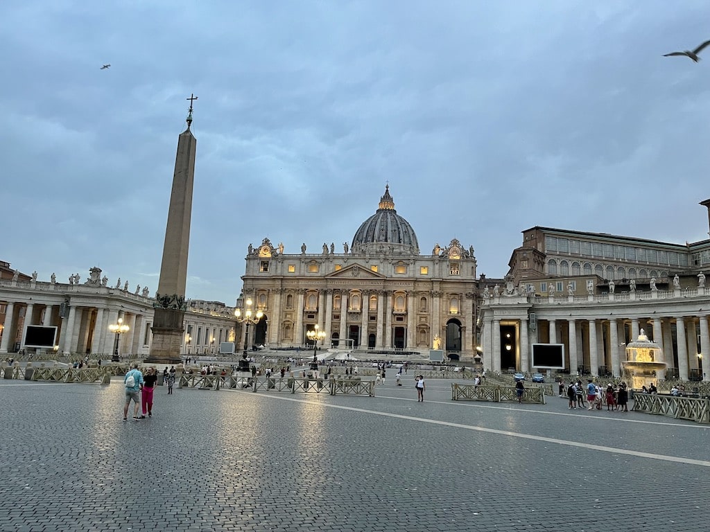 Où dormir à Rome ? Les 5 meilleurs quartiers et hôtels (+ ceux à éviter) 🇮🇹 81 basilique Saint-Pierre