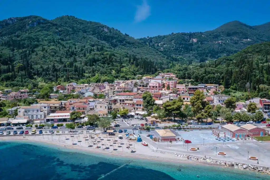 Benitses, le meilleur quartier où dormir pour des vacances détendues