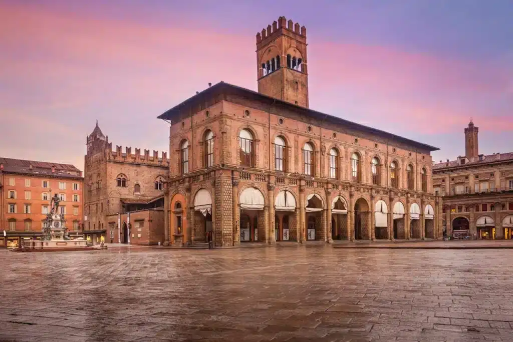 Où dormir à Bologne ? Les 4 meilleurs quartiers et hôtels (+ où ne pas loger) 🇮🇹 35 Bologne, Italie