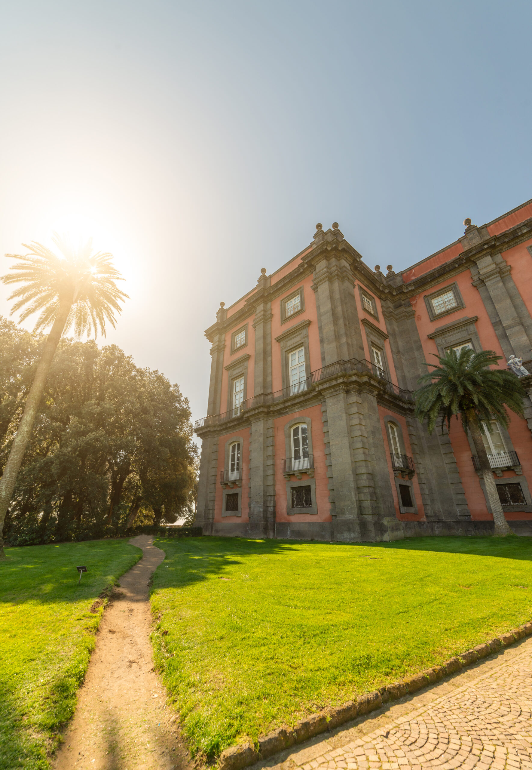 Visiter Naples : que faire ? 17 lieux à voir et activités 31 Le Palazzo Reale di Capodimonte dans son parc
