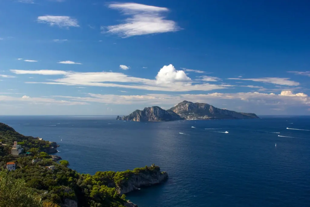 Que faire sur la côte amalfitaine : 17 incontournables et pépites cachées 🍋 31 Capri
