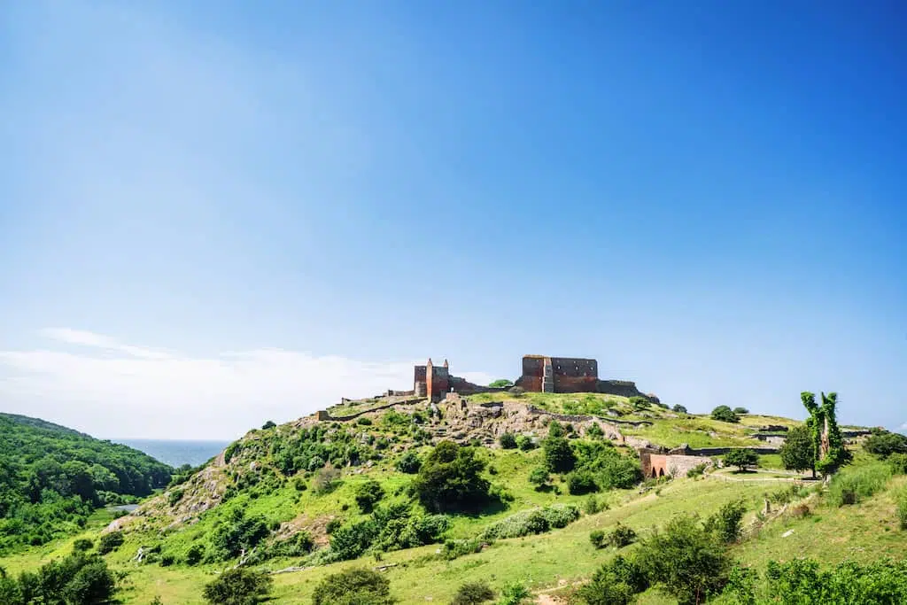 Où dormir à Bornholm ? Les 4 meilleures villes et hébergements sur l’île du soleil 🌞 17 Carte de Bornholm au Danemark