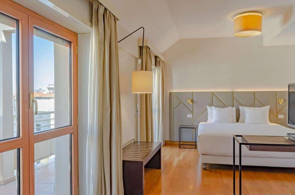 Où dormir à Rome ? Les 5 meilleurs quartiers et hôtels (+ ceux à éviter) 🇮🇹 82 Chambre du NH Collection Roma Giustiniano