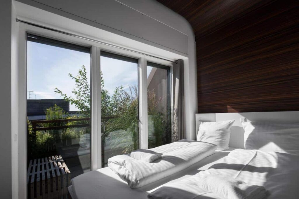 Hôtel avec piscine à Copenhague : les 8 meilleurs hôtels de la capitale danoise 🏊🏻 37 Chambre du Steel House à Copenhague