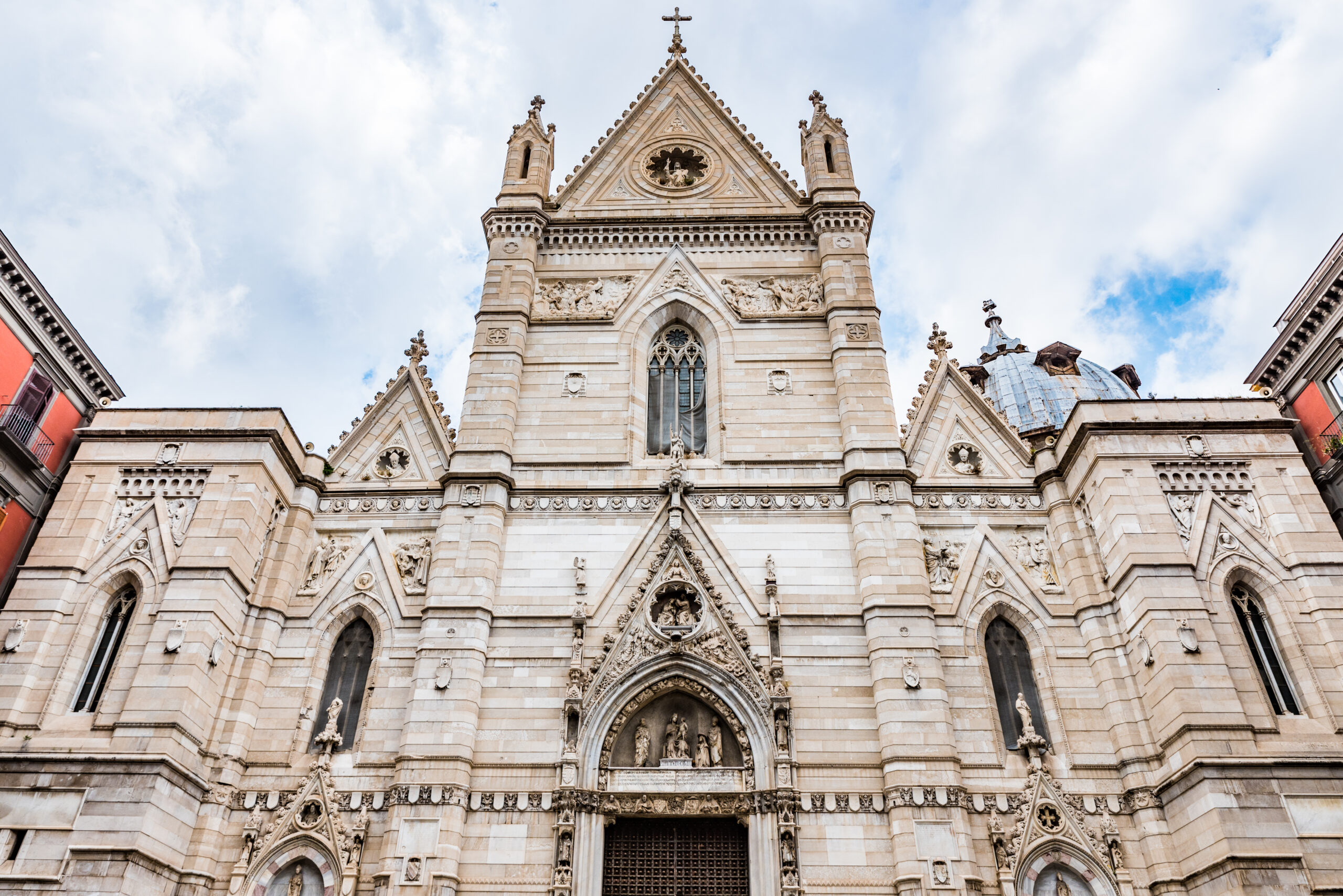 Visiter Naples : que faire ? 17 lieux à voir et activités 22 La cathédrale de Naples, la Cattedrale di San Gennaro