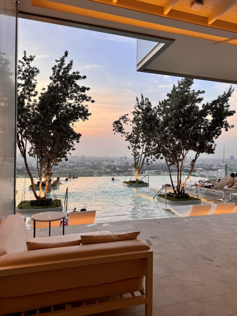 Eastin Grand Phayathai, hôtel de luxe à Bangkok