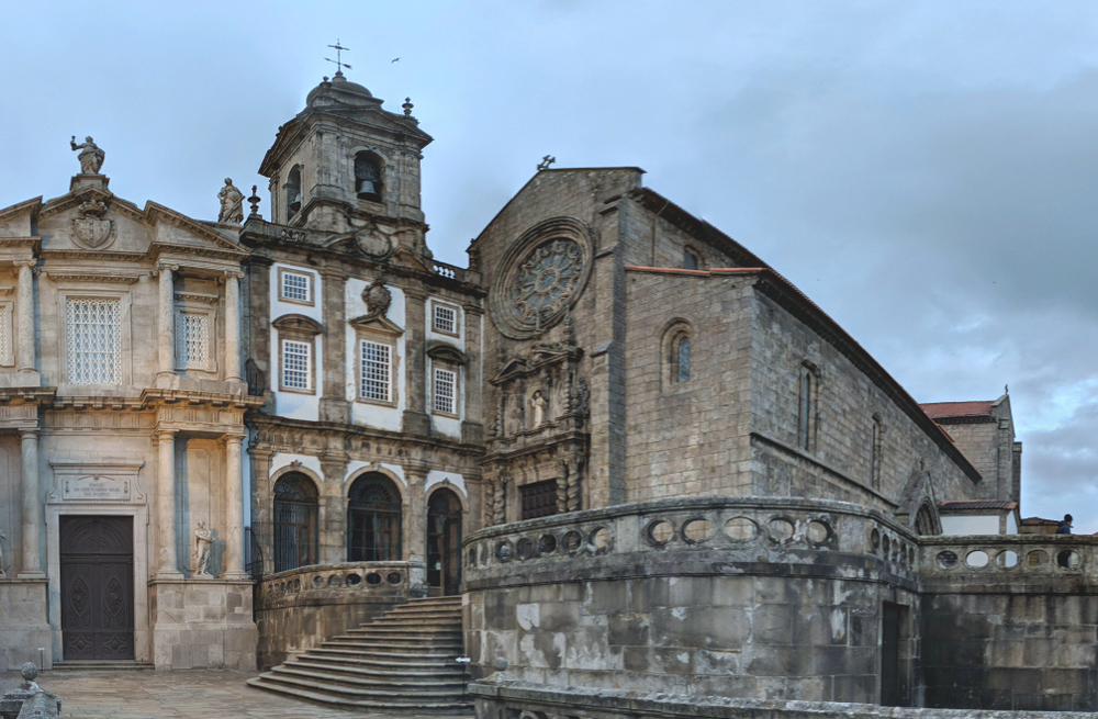 La façade gothique de l’Igreja de São Francisco à Porto