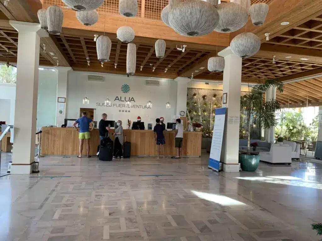 Alua Suites Fuerteventura avis 🚩 Une crotte dans la piscine et des chambres sales avec des fourmis ! 15 Enregistrement à l’Alua Suites Fuerteventura