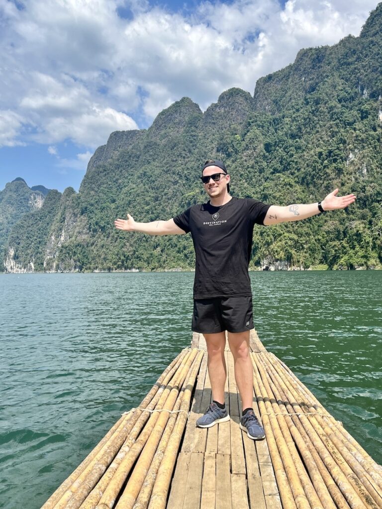 Excursion en bateau sur le lac de Khao Sok