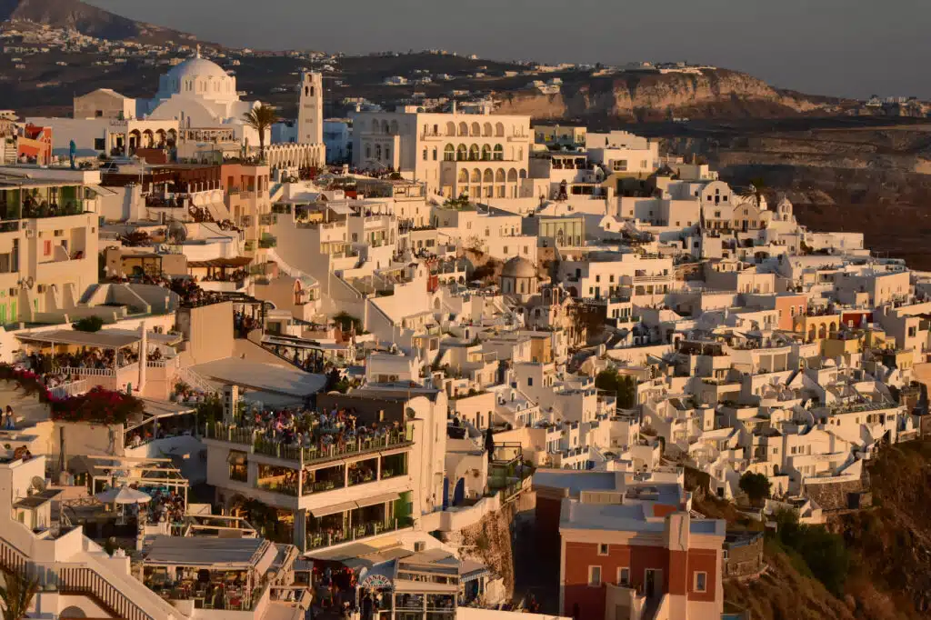 Où dormir à Santorin ? Les 5 meilleurs quartiers et hôtels (+ ceux à éviter) 🇬🇷 18 Fira, Santorin