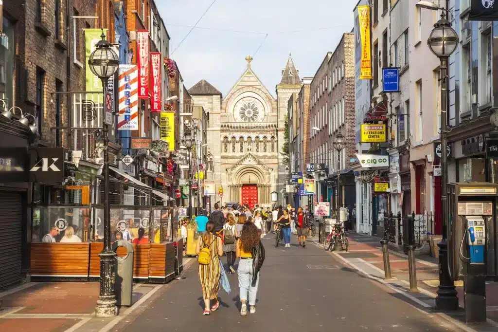 Où dormir à Dublin ? Les 4 meilleurs quartiers et hôtels (+ ceux à éviter) 🇮🇪 22 Grafton Street à Dublin