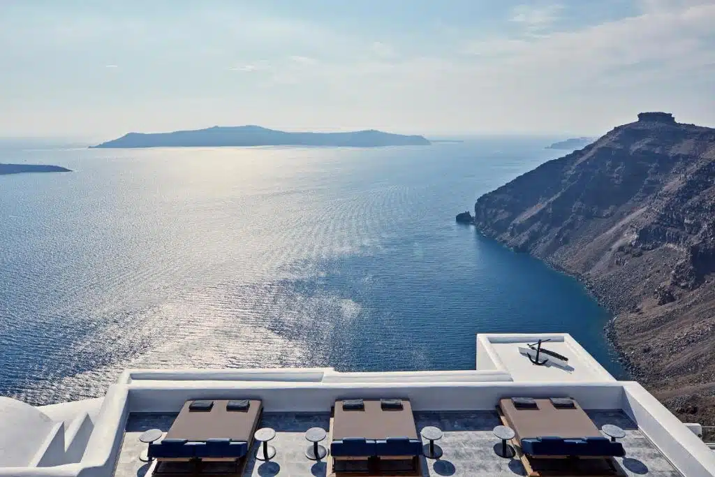 Où dormir à Santorin ? Les 5 meilleurs quartiers et hôtels (+ ceux à éviter) 🇬🇷 21 Homeric Poems, Santorin
