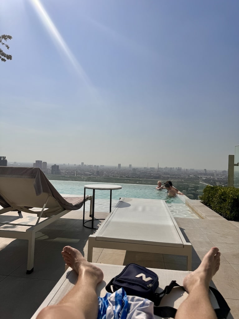 De l’aéroport de Bangkok au centre-ville en 30 minutes 🇹🇭 24 Hôtel à Bangkok