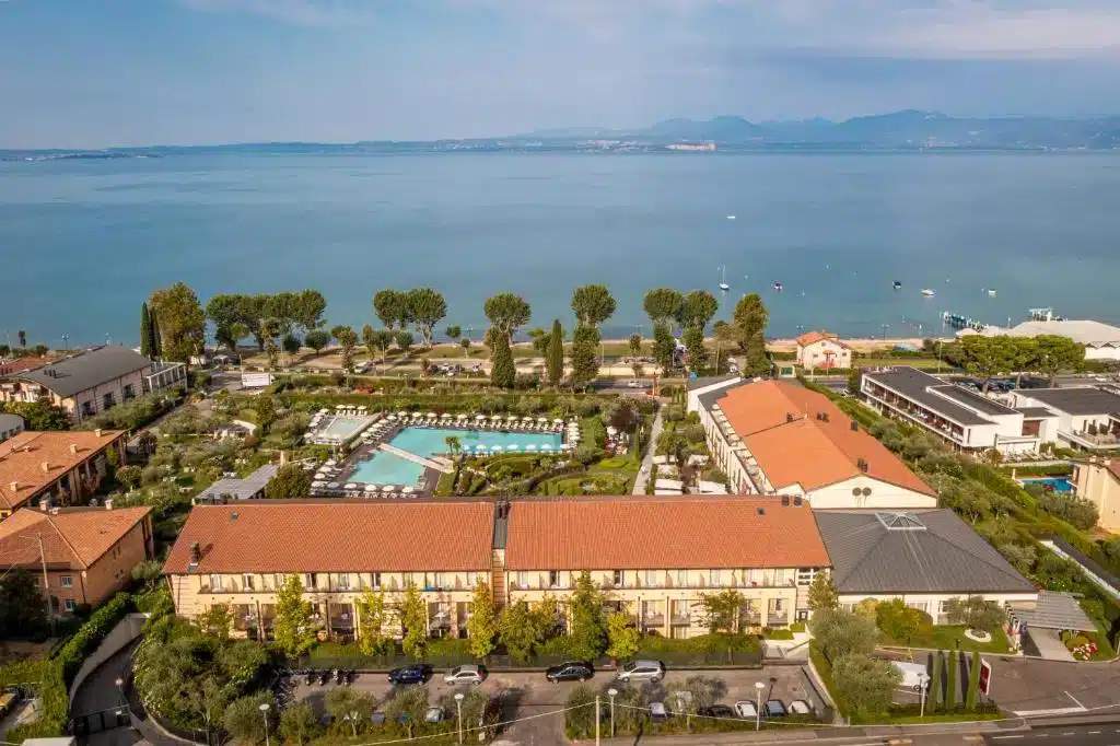 Où dormir au lac de Garde ? Les 6 meilleurs quartiers et hôtels + où éviter ! 🇮🇹 23 Hotel Caesius Thermae & Spa Resort, l’un des meilleurs hôtels du lac de Garde
