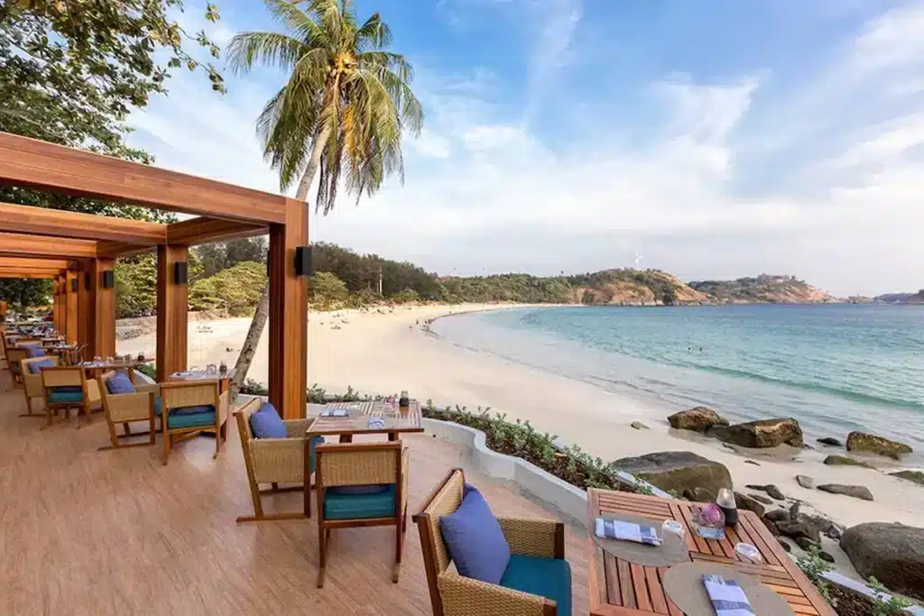 Où dormir à Phuket ? Les 9 meilleurs quartiers et hébergements uniques 🇹🇭 91 Hôtel de la plage de Nai Harn